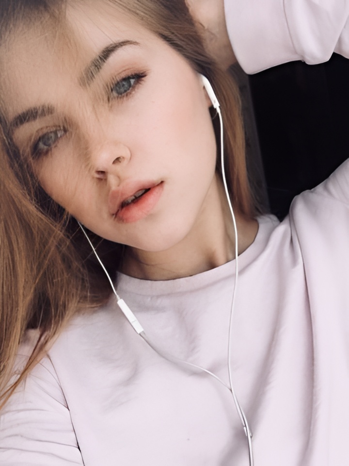 Виктория привлекальеная девушка из Горячий ключ цена от 4000 руб