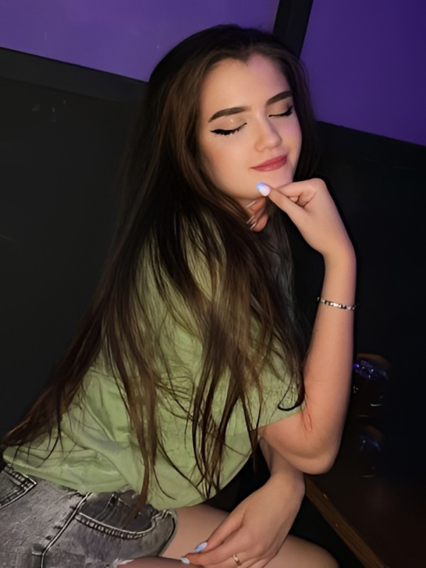 Алиса привлекательная девушка из Горячий ключ цена от 2000 руб