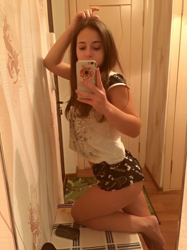 Риана привлекательная девушка из Горячий ключ цена от 2500 руб