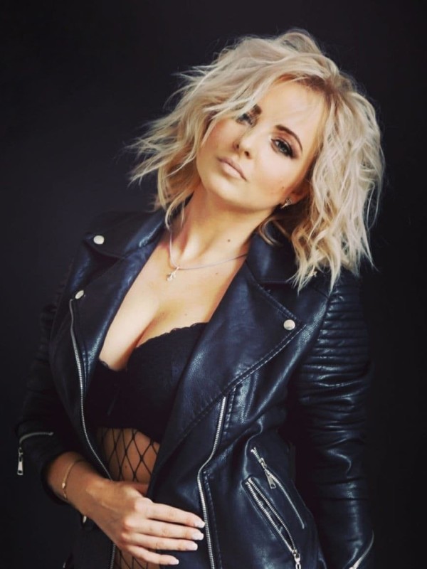 Ольга привлекательная девушка из Горячий ключ цена от 3500 руб