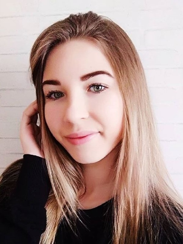 Карина привлекательная девушка из Горячий ключ цена от 2000 руб